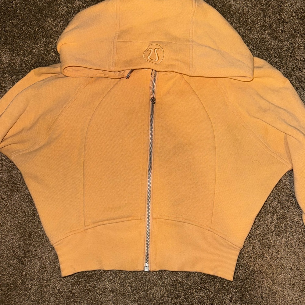 Lululemon cropped scuba hoodie